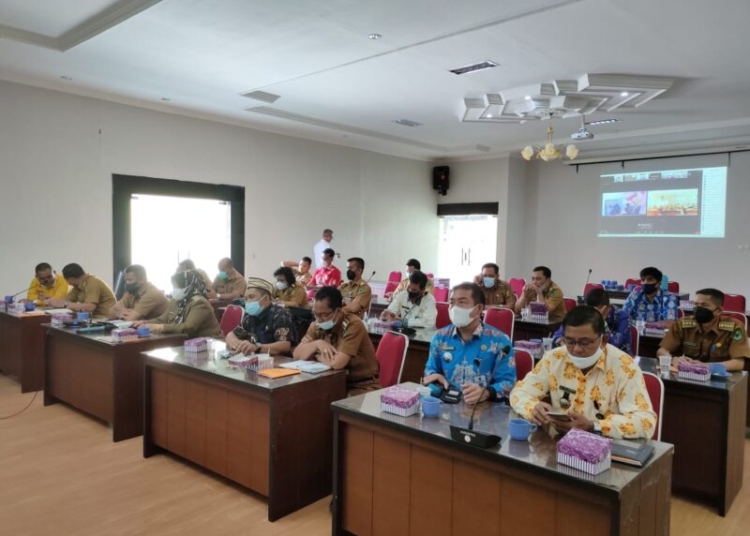 Camat se-Kalteng yang mengikuti pelatihan Menteri Pertanian RI, Syahrul Yasin Limpo membuka pelatihan secara online. (Photo/ist)